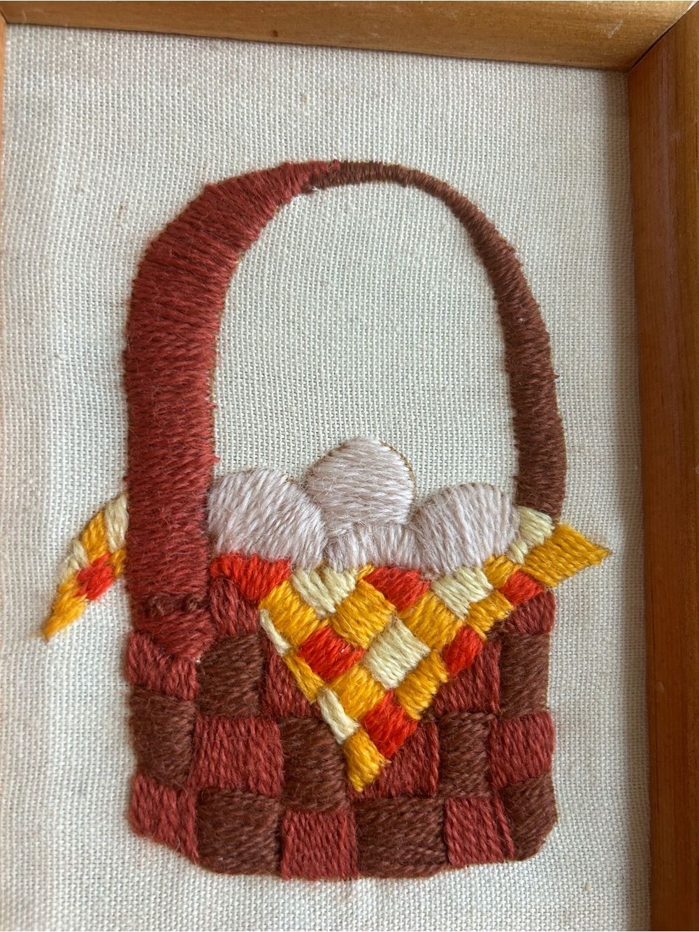 Vintage crewel - Picture 2 of 3